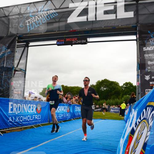 30.08.2026 - Elbe Triathlon Hamburg LAZAROV Photography http://msf.ph/oto/10080091 30.08.2026 11:04:07 Ziel 449, 642, 658, 1897 meine-sportfotos.de