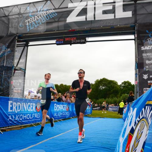30.08.2026 - Elbe Triathlon Hamburg LAZAROV Photography http://msf.ph/oto/10080092 30.08.2026 11:04:07 Ziel 449, 642, 658, 1897 meine-sportfotos.de