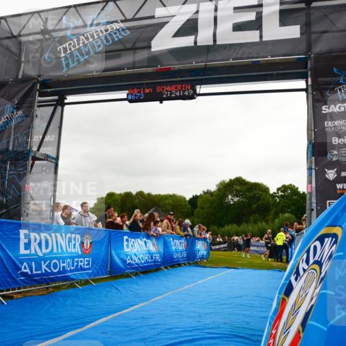 30.08.2026 - Elbe Triathlon Hamburg LAZAROV Photography http://msf.ph/oto/10080115 30.08.2026 11:04:50 Ziel 299, 673 meine-sportfotos.de