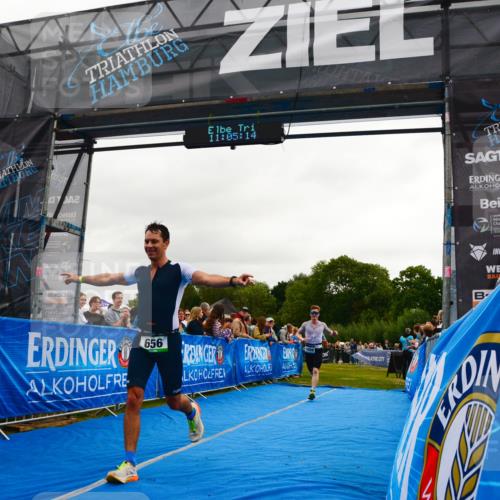 30.08.2026 - Elbe Triathlon Hamburg LAZAROV Photography http://msf.ph/oto/10080127 30.08.2026 11:05:15 Ziel 656, 698, 1008 meine-sportfotos.de