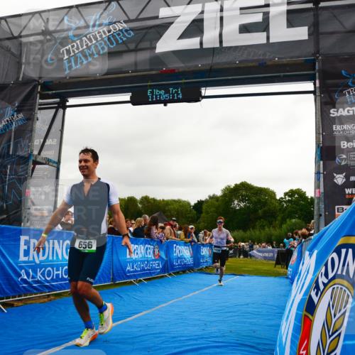 30.08.2026 - Elbe Triathlon Hamburg LAZAROV Photography http://msf.ph/oto/10080128 30.08.2026 11:05:16 Ziel 656, 698, 1008 meine-sportfotos.de