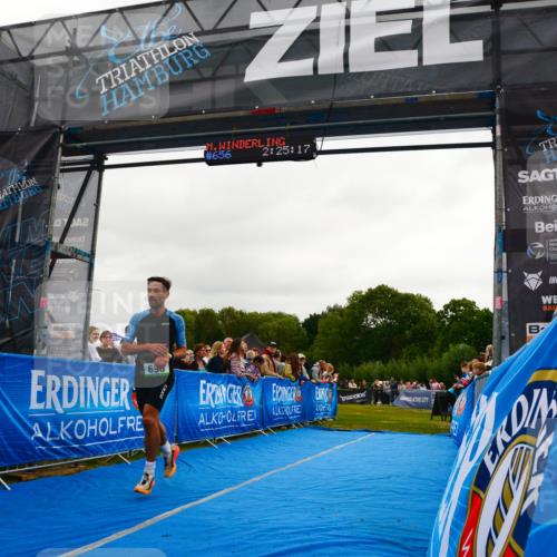 30.08.2026 - Elbe Triathlon Hamburg LAZAROV Photography http://msf.ph/oto/10080139 30.08.2026 11:05:19 Ziel 656, 698, 1008 meine-sportfotos.de