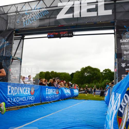 30.08.2026 - Elbe Triathlon Hamburg LAZAROV Photography http://msf.ph/oto/10080147 30.08.2026 11:05:44 Ziel 747, 756 meine-sportfotos.de