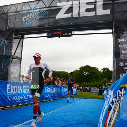 30.08.2026 - Elbe Triathlon Hamburg LAZAROV Photography http://msf.ph/oto/10080169 30.08.2026 11:06:03 Ziel 671, 779 meine-sportfotos.de