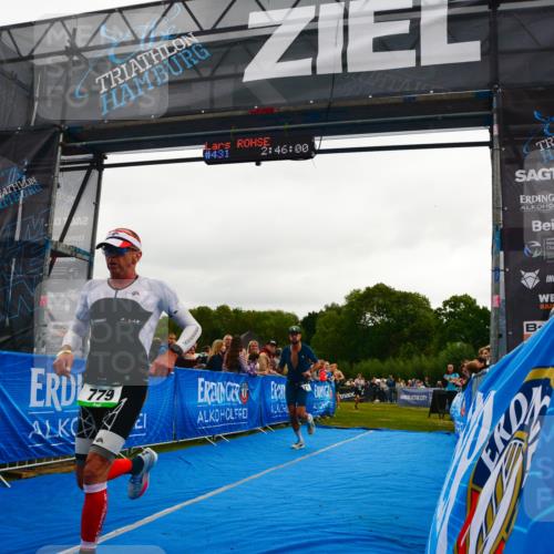 30.08.2026 - Elbe Triathlon Hamburg LAZAROV Photography http://msf.ph/oto/10080170 30.08.2026 11:06:03 Ziel 671, 779 meine-sportfotos.de