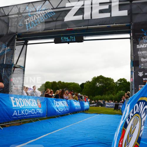 30.08.2026 - Elbe Triathlon Hamburg LAZAROV Photography http://msf.ph/oto/10080181 30.08.2026 11:06:17 Ziel 609 meine-sportfotos.de