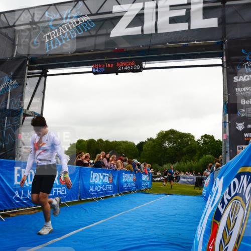 30.08.2026 - Elbe Triathlon Hamburg LAZAROV Photography http://msf.ph/oto/10080185 30.08.2026 11:06:27 Ziel 425, 482, 628 meine-sportfotos.de