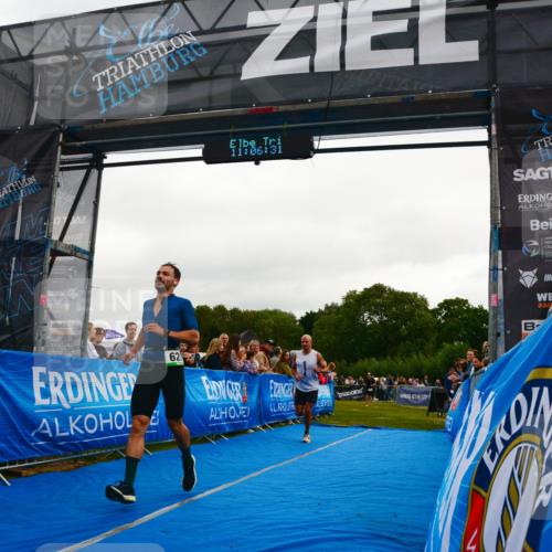30.08.2026 - Elbe Triathlon Hamburg LAZAROV Photography http://msf.ph/oto/10080189 30.08.2026 11:06:32 Ziel 482, 628, 675, 1067 meine-sportfotos.de