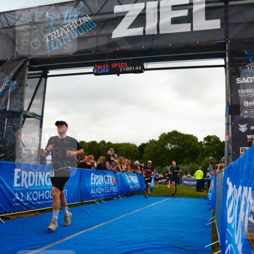 30.08.2026 - Elbe Triathlon Hamburg LAZAROV Photography http://msf.ph/oto/10080267 30.08.2026 11:08:53 Ziel 503, 555, 746, 1042 meine-sportfotos.de