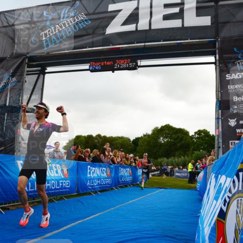 30.08.2026 - Elbe Triathlon Hamburg LAZAROV Photography http://msf.ph/oto/10080289 30.08.2026 11:09:05 Ziel 633, 1098 meine-sportfotos.de