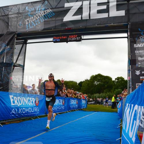 30.08.2026 - Elbe Triathlon Hamburg LAZAROV Photography http://msf.ph/oto/10080294 30.08.2026 11:09:07 Ziel 633, 1098 meine-sportfotos.de