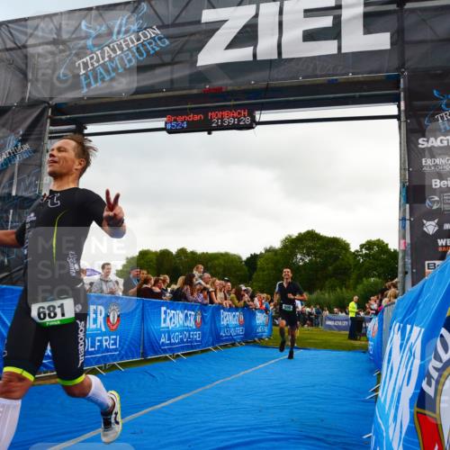 30.08.2026 - Elbe Triathlon Hamburg LAZAROV Photography http://msf.ph/oto/10080309 30.08.2026 11:09:33 Ziel 505, 539, 624, 681, 751 meine-sportfotos.de
