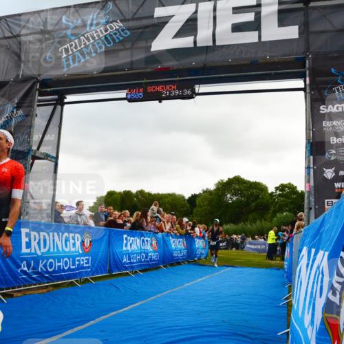 30.08.2026 - Elbe Triathlon Hamburg LAZAROV Photography http://msf.ph/oto/10080343 30.08.2026 11:09:43 Ziel 569, 624, 1164 meine-sportfotos.de