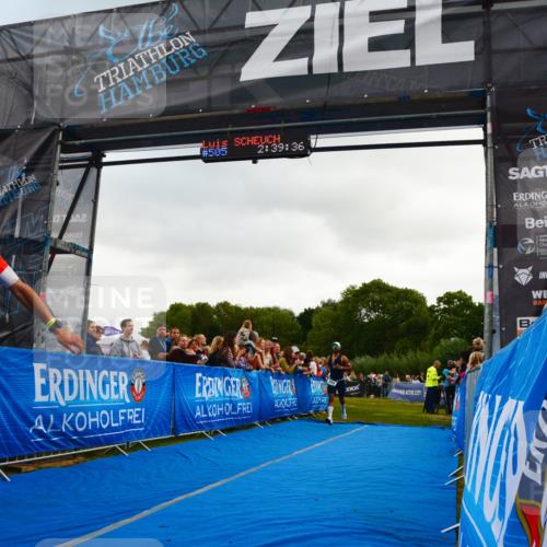 30.08.2026 - Elbe Triathlon Hamburg LAZAROV Photography http://msf.ph/oto/10080344 30.08.2026 11:09:43 Ziel 569, 624, 1164 meine-sportfotos.de