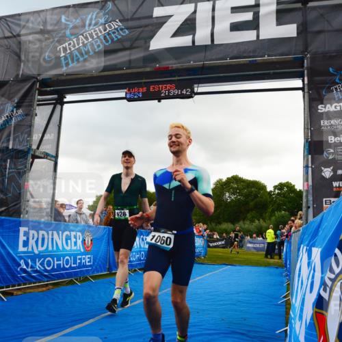 30.08.2026 - Elbe Triathlon Hamburg LAZAROV Photography http://msf.ph/oto/10080354 30.08.2026 11:09:56 Ziel 626, 1060 meine-sportfotos.de