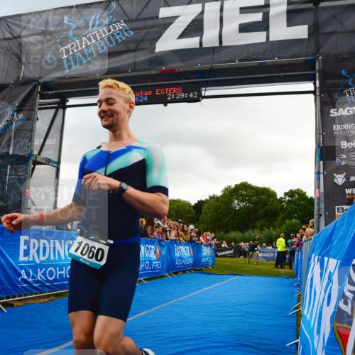 30.08.2026 - Elbe Triathlon Hamburg LAZAROV Photography http://msf.ph/oto/10080356 30.08.2026 11:09:57 Ziel 626, 1060 meine-sportfotos.de