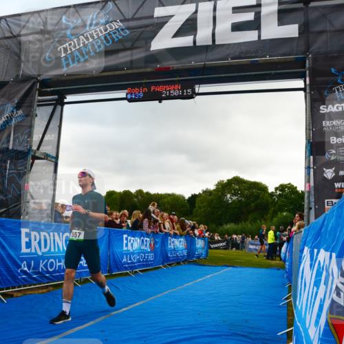 30.08.2026 - Elbe Triathlon Hamburg LAZAROV Photography http://msf.ph/oto/10080371 30.08.2026 11:10:26 Ziel 557 meine-sportfotos.de
