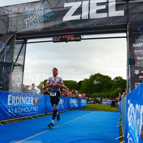30.08.2026 - Elbe Triathlon Hamburg LAZAROV Photography http://msf.ph/oto/10080409 30.08.2026 11:10:58 Ziel 566 meine-sportfotos.de