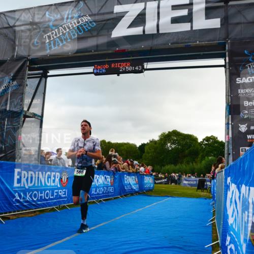 30.08.2026 - Elbe Triathlon Hamburg LAZAROV Photography http://msf.ph/oto/10080410 30.08.2026 11:10:58 Ziel 566 meine-sportfotos.de