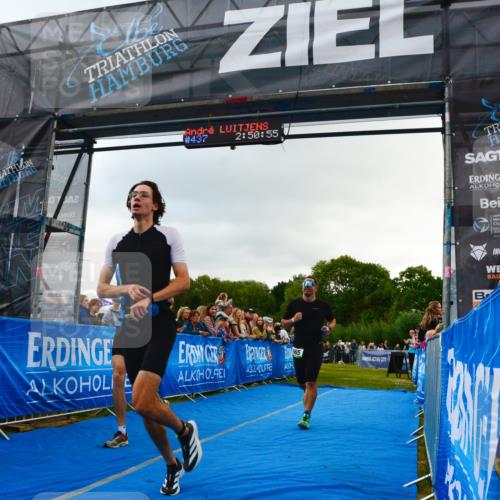 30.08.2026 - Elbe Triathlon Hamburg LAZAROV Photography http://msf.ph/oto/10080422 30.08.2026 11:11:18 Ziel 440, 665, 1010 meine-sportfotos.de