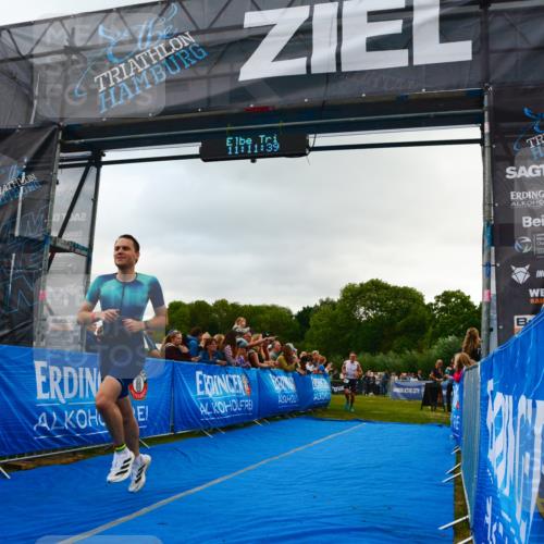30.08.2026 - Elbe Triathlon Hamburg LAZAROV Photography http://msf.ph/oto/10080428 30.08.2026 11:11:40 Ziel 638, 700 meine-sportfotos.de