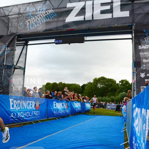 30.08.2026 - Elbe Triathlon Hamburg LAZAROV Photography http://msf.ph/oto/10080431 30.08.2026 11:11:40 Ziel 638, 700 meine-sportfotos.de