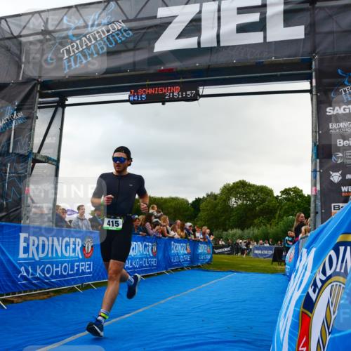 30.08.2026 - Elbe Triathlon Hamburg LAZAROV Photography http://msf.ph/oto/10080439 30.08.2026 11:11:55 Ziel 415, 558 meine-sportfotos.de