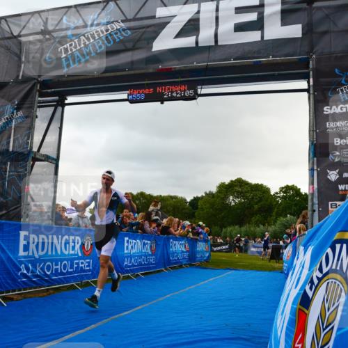 30.08.2026 - Elbe Triathlon Hamburg LAZAROV Photography http://msf.ph/oto/10080448 30.08.2026 11:12:08 Ziel 521, 769 meine-sportfotos.de