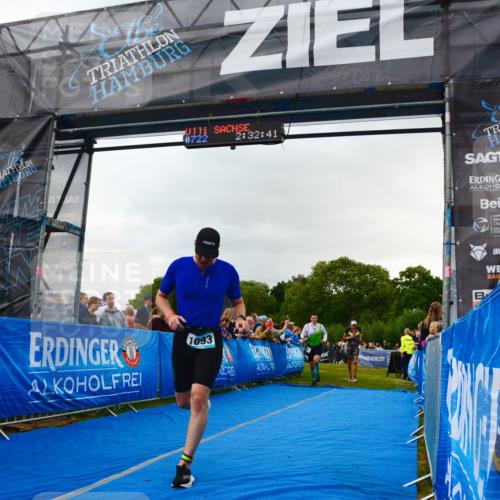 30.08.2026 - Elbe Triathlon Hamburg LAZAROV Photography http://msf.ph/oto/10080498 30.08.2026 11:12:50 Ziel 773, 1093, 1097 meine-sportfotos.de