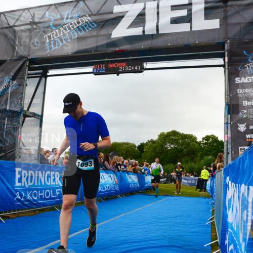 30.08.2026 - Elbe Triathlon Hamburg LAZAROV Photography http://msf.ph/oto/10080500 30.08.2026 11:12:50 Ziel 773, 1093, 1097 meine-sportfotos.de