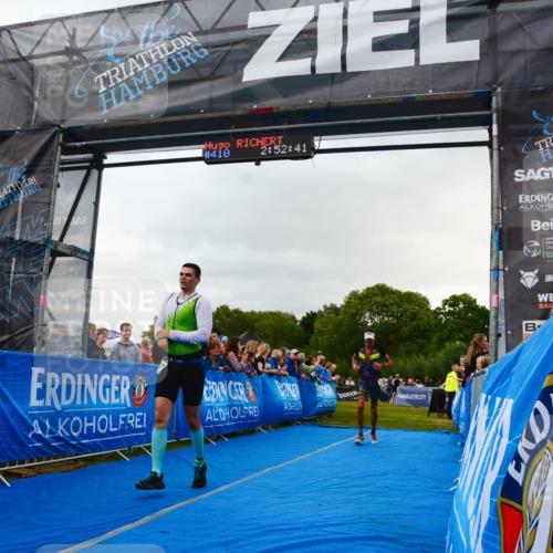30.08.2026 - Elbe Triathlon Hamburg LAZAROV Photography http://msf.ph/oto/10080503 30.08.2026 11:12:52 Ziel 773, 1085, 1093, 1097 meine-sportfotos.de