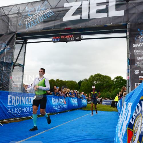 30.08.2026 - Elbe Triathlon Hamburg LAZAROV Photography http://msf.ph/oto/10080504 30.08.2026 11:12:53 Ziel 773, 1085, 1093, 1097 meine-sportfotos.de