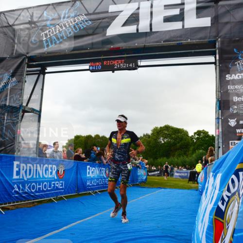 30.08.2026 - Elbe Triathlon Hamburg LAZAROV Photography http://msf.ph/oto/10080511 30.08.2026 11:12:55 Ziel 773, 1037, 1085, 1097 meine-sportfotos.de