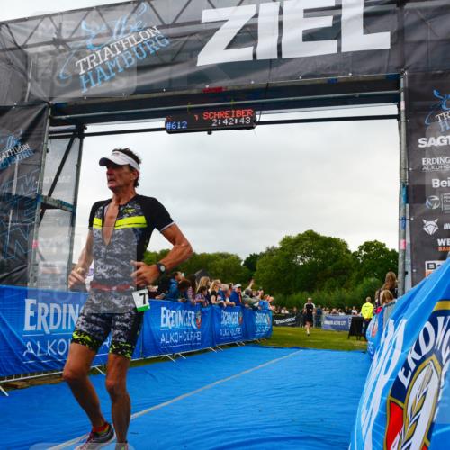 30.08.2026 - Elbe Triathlon Hamburg LAZAROV Photography http://msf.ph/oto/10080516 30.08.2026 11:12:55 Ziel 773, 1037, 1085, 1097 meine-sportfotos.de