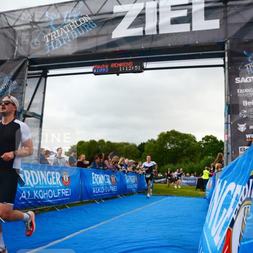 30.08.2026 - Elbe Triathlon Hamburg LAZAROV Photography http://msf.ph/oto/10080521 30.08.2026 11:13:01 Ziel 490, 1037, 1061, 1085 meine-sportfotos.de