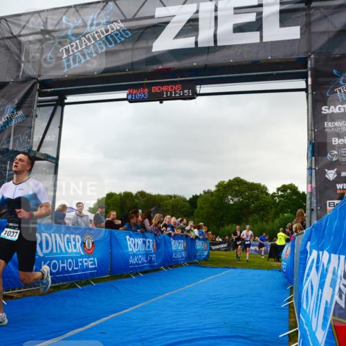 30.08.2026 - Elbe Triathlon Hamburg LAZAROV Photography http://msf.ph/oto/10080526 30.08.2026 11:13:03 Ziel 490, 1037, 1061, 1085, 1197 meine-sportfotos.de