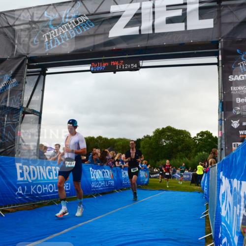 30.08.2026 - Elbe Triathlon Hamburg LAZAROV Photography http://msf.ph/oto/10080529 30.08.2026 11:13:07 Ziel 490, 651, 1061, 1197 meine-sportfotos.de