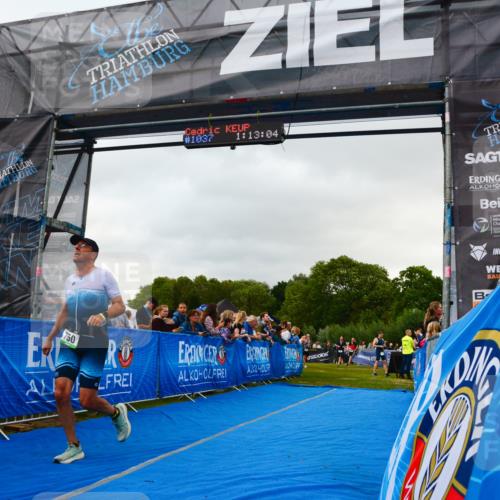 30.08.2026 - Elbe Triathlon Hamburg LAZAROV Photography http://msf.ph/oto/10080566 30.08.2026 11:13:22 Ziel 611, 750 meine-sportfotos.de