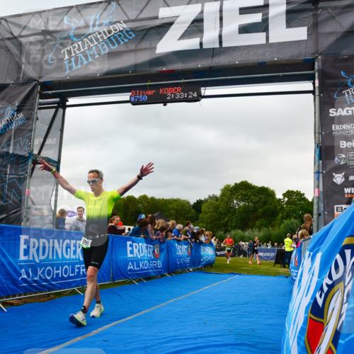 30.08.2026 - Elbe Triathlon Hamburg LAZAROV Photography http://msf.ph/oto/10080585 30.08.2026 11:13:41 Ziel 598, 643, 699, 752 meine-sportfotos.de