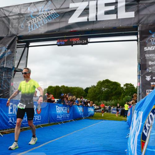30.08.2026 - Elbe Triathlon Hamburg LAZAROV Photography http://msf.ph/oto/10080589 30.08.2026 11:13:42 Ziel 643, 699 meine-sportfotos.de
