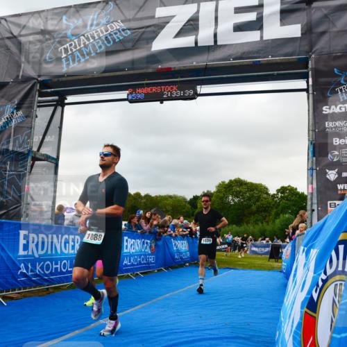 30.08.2026 - Elbe Triathlon Hamburg LAZAROV Photography http://msf.ph/oto/10080605 30.08.2026 11:13:58 Ziel 731, 869, 1030, 1088 meine-sportfotos.de
