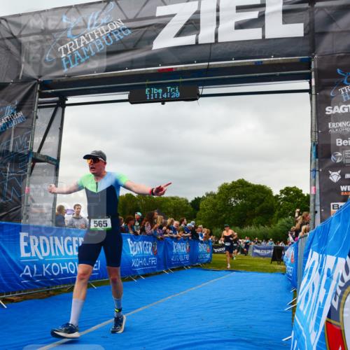 30.08.2026 - Elbe Triathlon Hamburg LAZAROV Photography http://msf.ph/oto/10080625 30.08.2026 11:14:31 Ziel 413, 565, 1054, 1114 meine-sportfotos.de