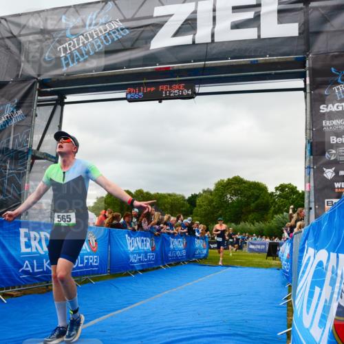30.08.2026 - Elbe Triathlon Hamburg LAZAROV Photography http://msf.ph/oto/10080627 30.08.2026 11:14:31 Ziel 413, 565, 1054, 1114 meine-sportfotos.de