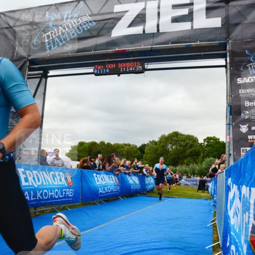 30.08.2026 - Elbe Triathlon Hamburg LAZAROV Photography http://msf.ph/oto/10080645 30.08.2026 11:14:38 Ziel 413, 497, 606, 640, 990, 1054 meine-sportfotos.de