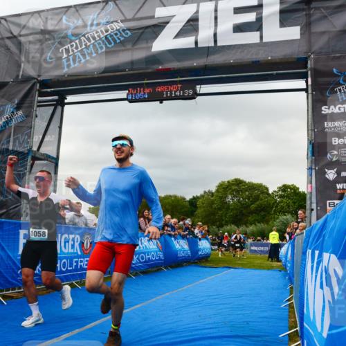 30.08.2026 - Elbe Triathlon Hamburg LAZAROV Photography http://msf.ph/oto/10080663 30.08.2026 11:14:48 Ziel 500, 600, 619, 1058 meine-sportfotos.de