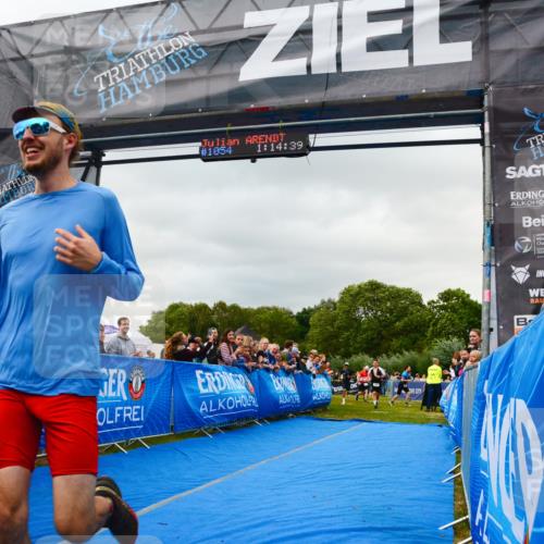 30.08.2026 - Elbe Triathlon Hamburg LAZAROV Photography http://msf.ph/oto/10080665 30.08.2026 11:14:49 Ziel 492, 500, 600, 619, 1058 meine-sportfotos.de