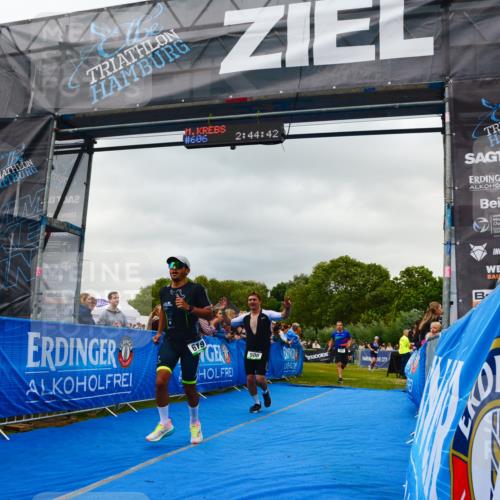 30.08.2026 - Elbe Triathlon Hamburg LAZAROV Photography http://msf.ph/oto/10080666 30.08.2026 11:14:54 Ziel 492, 500, 619 meine-sportfotos.de