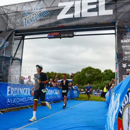 30.08.2026 - Elbe Triathlon Hamburg LAZAROV Photography http://msf.ph/oto/10080667 30.08.2026 11:14:54 Ziel 492, 500, 619 meine-sportfotos.de