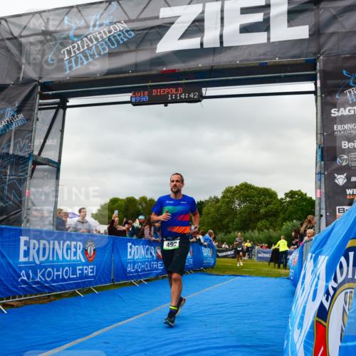 30.08.2026 - Elbe Triathlon Hamburg LAZAROV Photography http://msf.ph/oto/10080680 30.08.2026 11:14:57 Ziel 492, 500, 619 meine-sportfotos.de