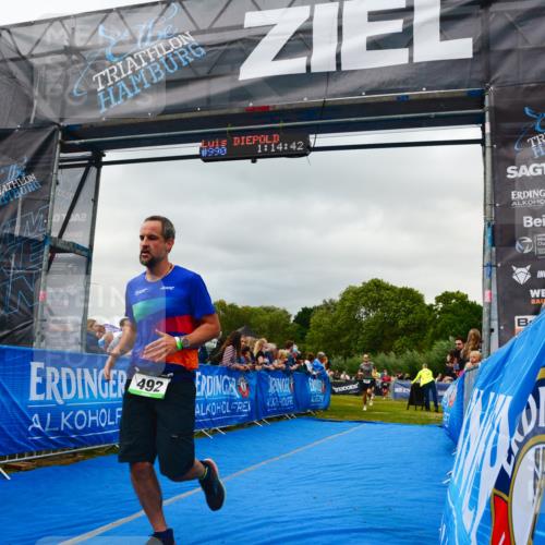 30.08.2026 - Elbe Triathlon Hamburg LAZAROV Photography http://msf.ph/oto/10080684 30.08.2026 11:14:58 Ziel 492, 500, 619 meine-sportfotos.de